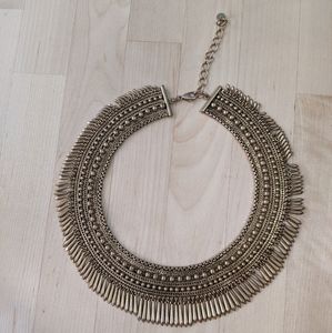 EUC Stella & Dot Tansy Fringe choker bib necklace